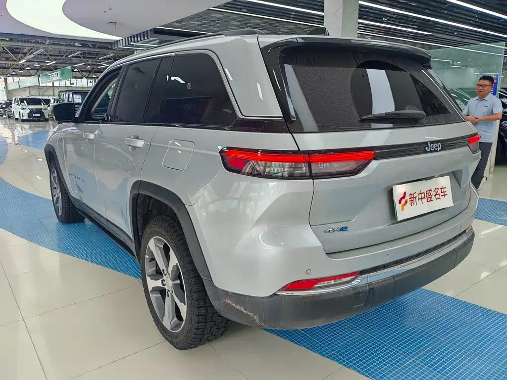 Jeep Grand Cherokee 4xe (Import) — миниатюра 22