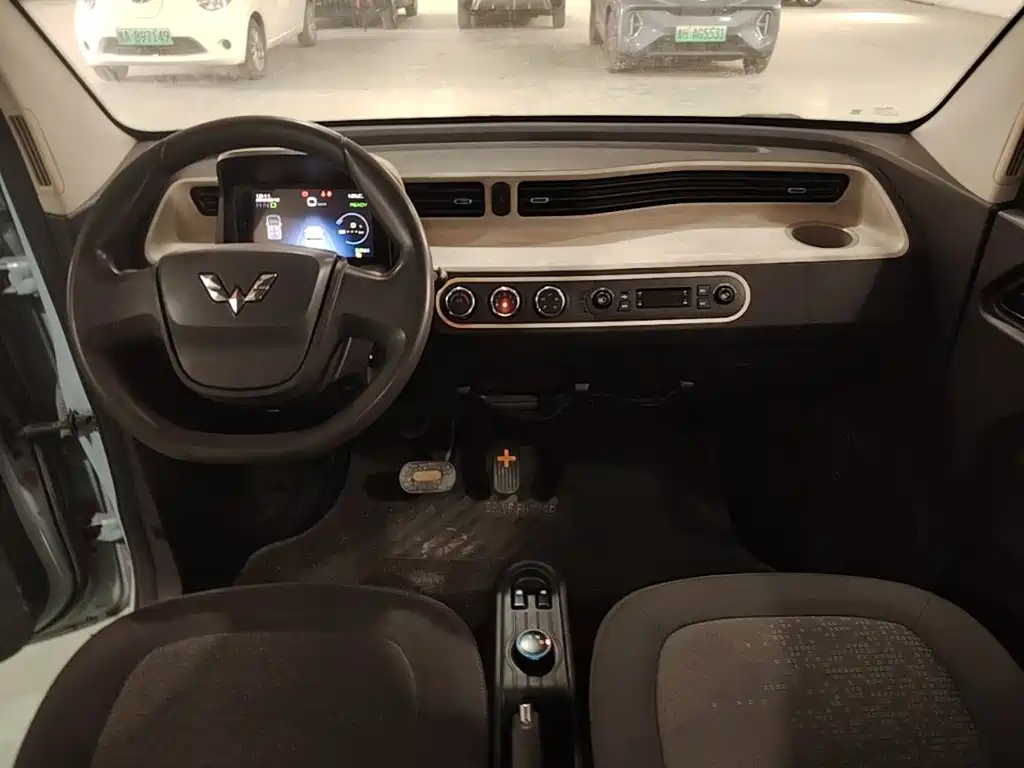 Wuling MINIEV — миниатюра 10