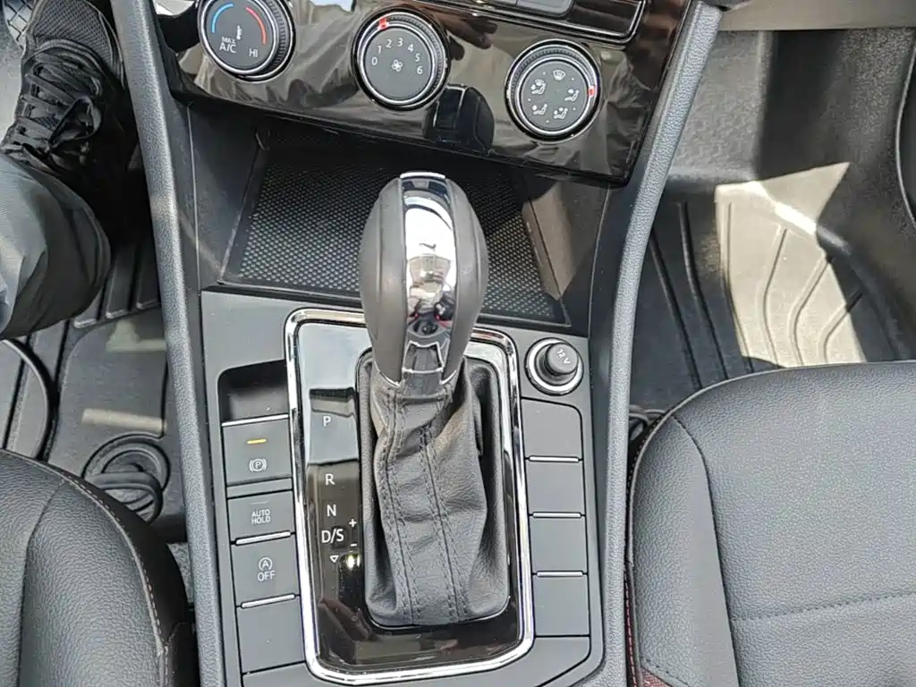 Volkswagen Bora — миниатюра 14