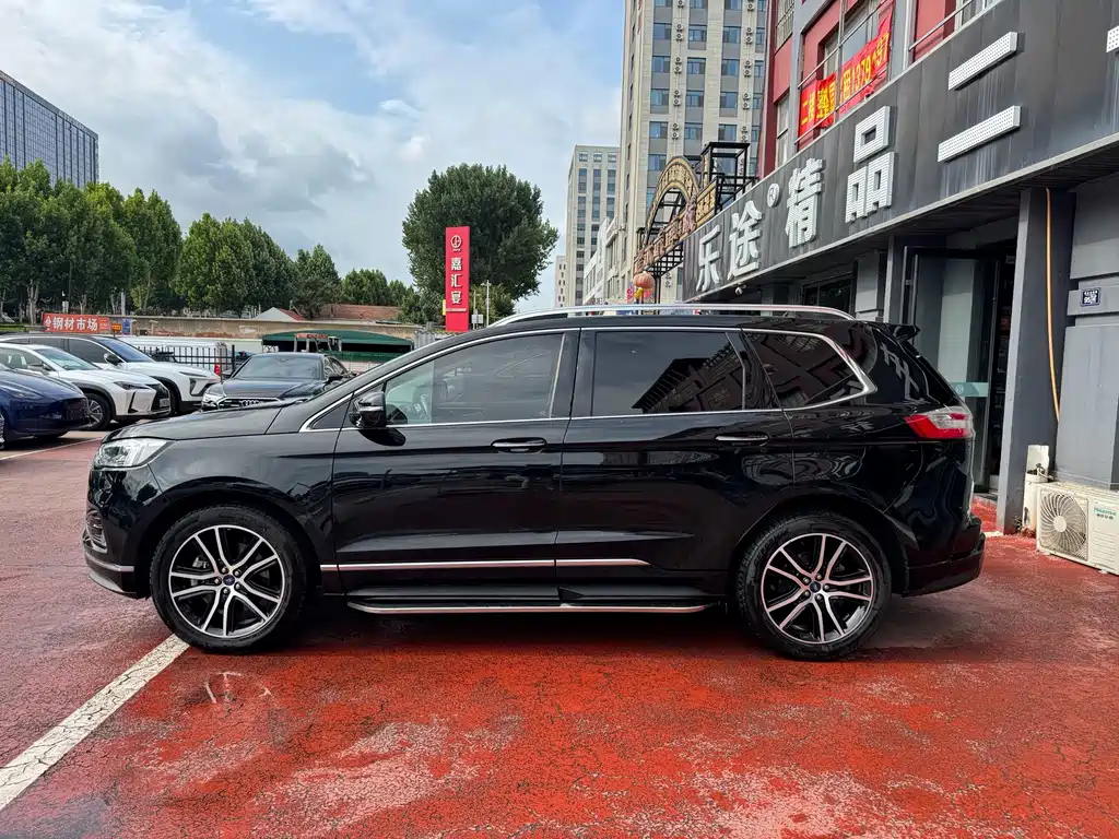 Ford Edge — миниатюра 3