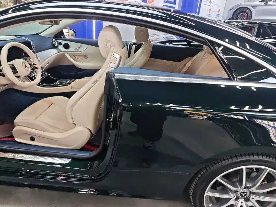 Mercedes-Benz E-Class (Import) — миниатюра 3