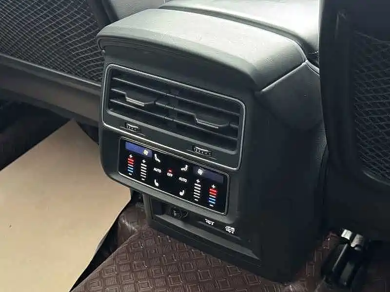 Audi Q8 — миниатюра 7