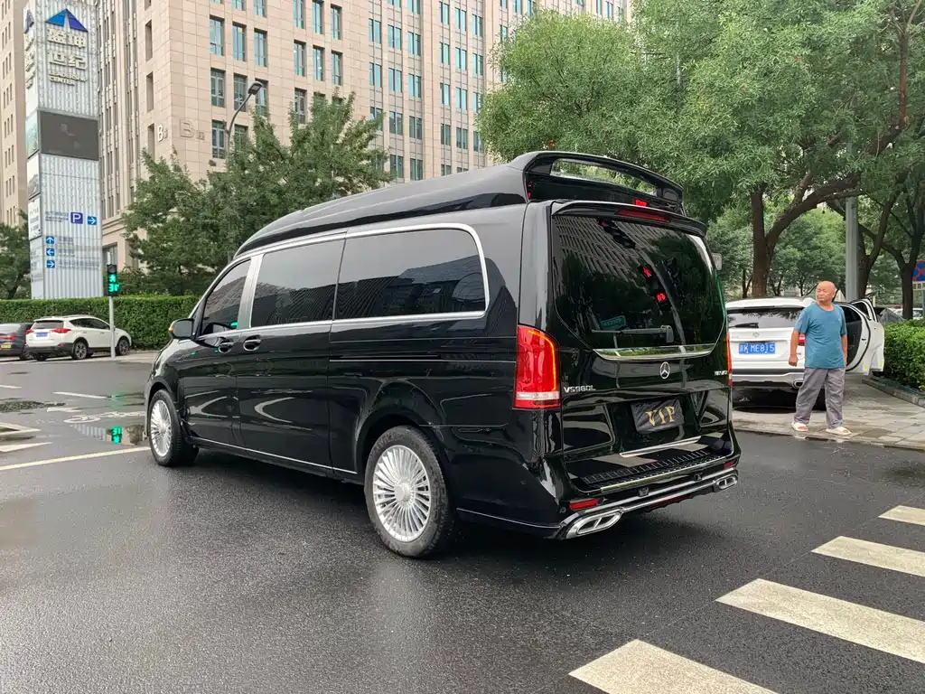 MERCEDES-BENZ V CLASS