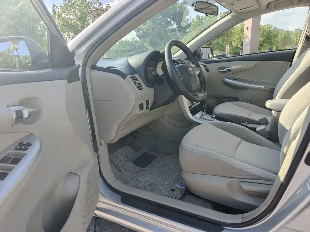 Toyota Corolla — миниатюра 8