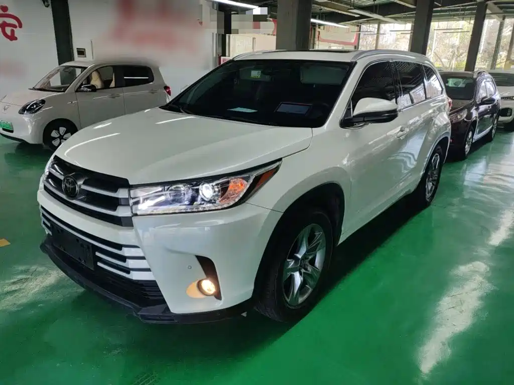 TOYOTA HIGHLANDER