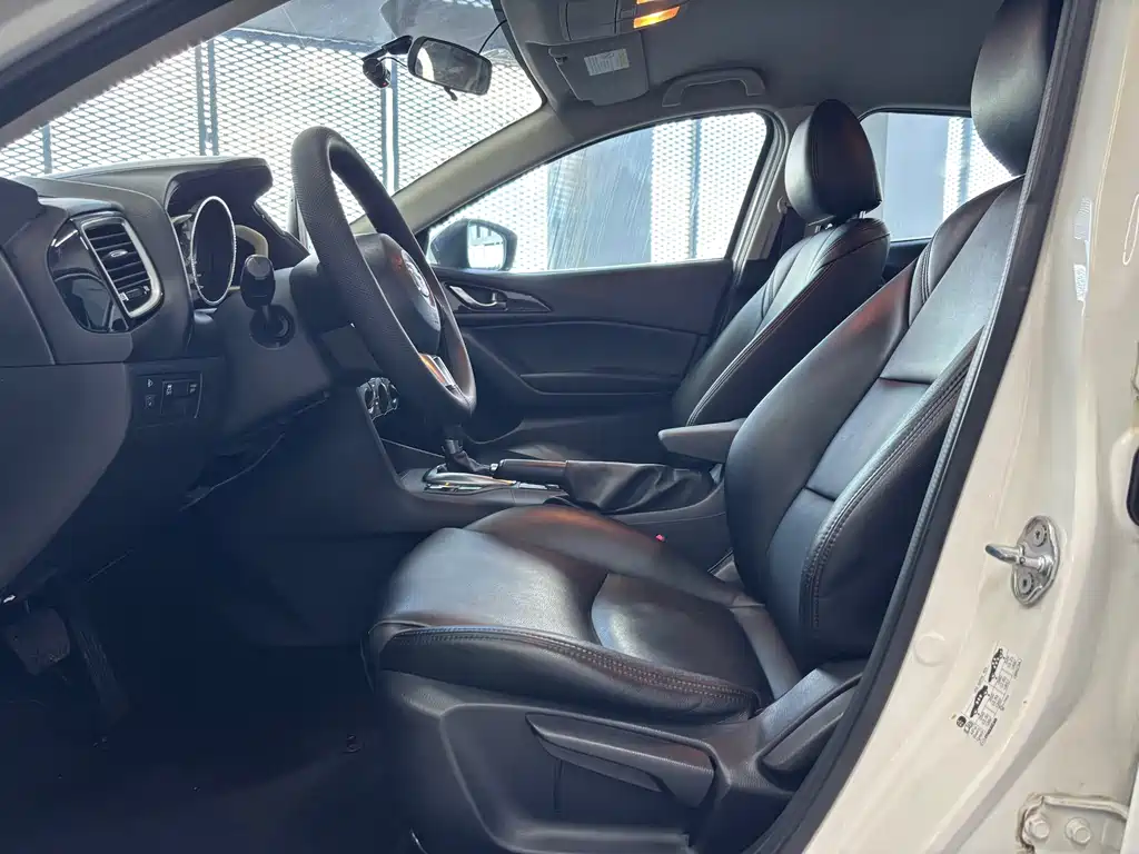 Mazda 3 Axela — миниатюра 10