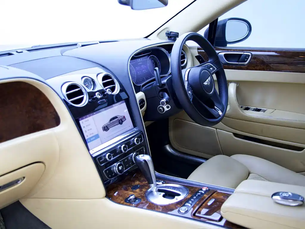 Bentley Flying Spur — миниатюра 12