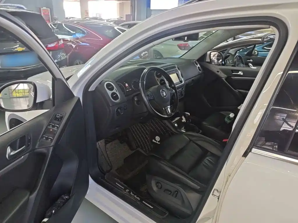 Volkswagen Tiguan — миниатюра 16