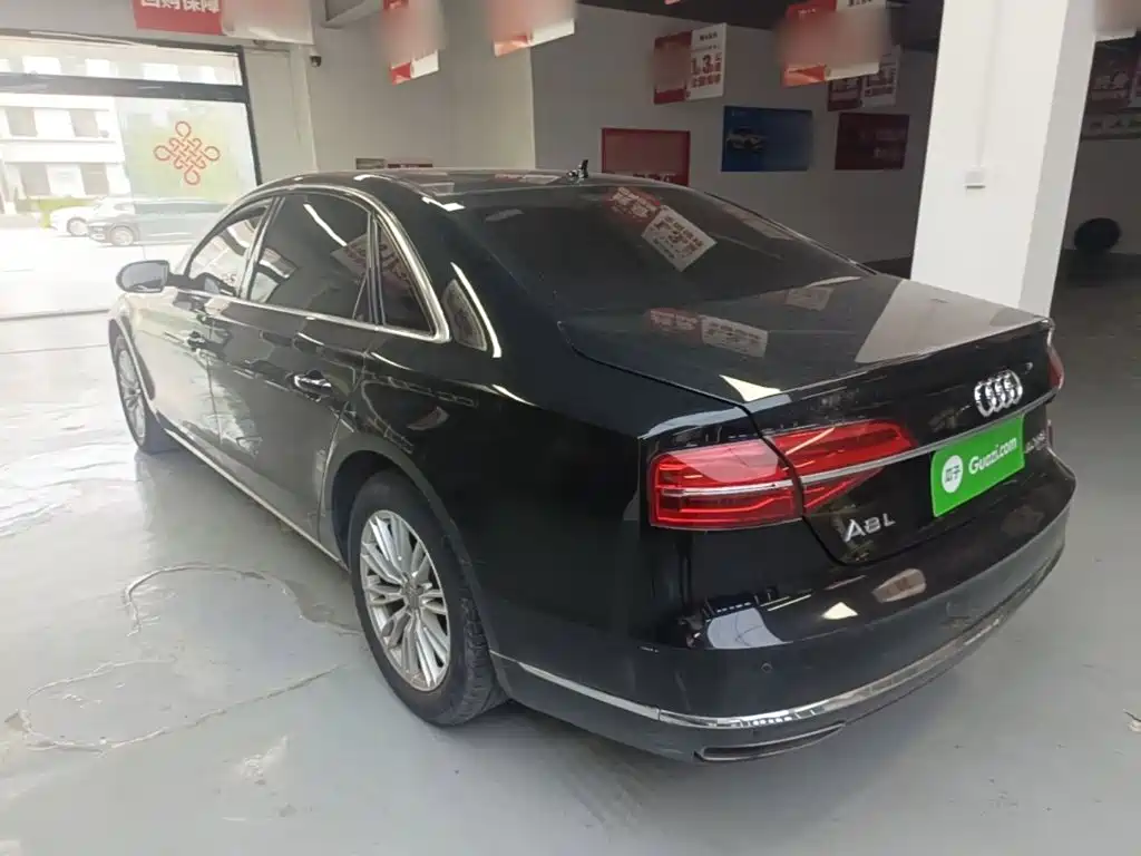 Audi A8 — миниатюра 5