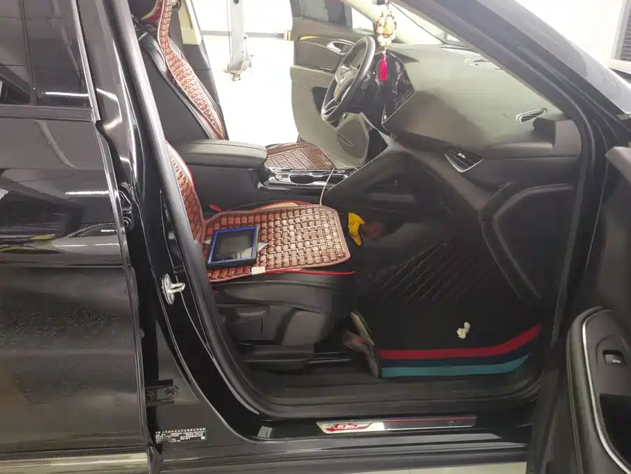Buick Envision S — миниатюра 8