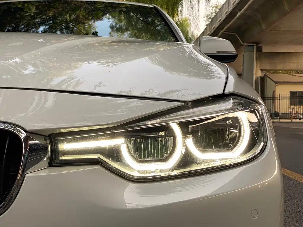 BMW 3 Series — миниатюра 11