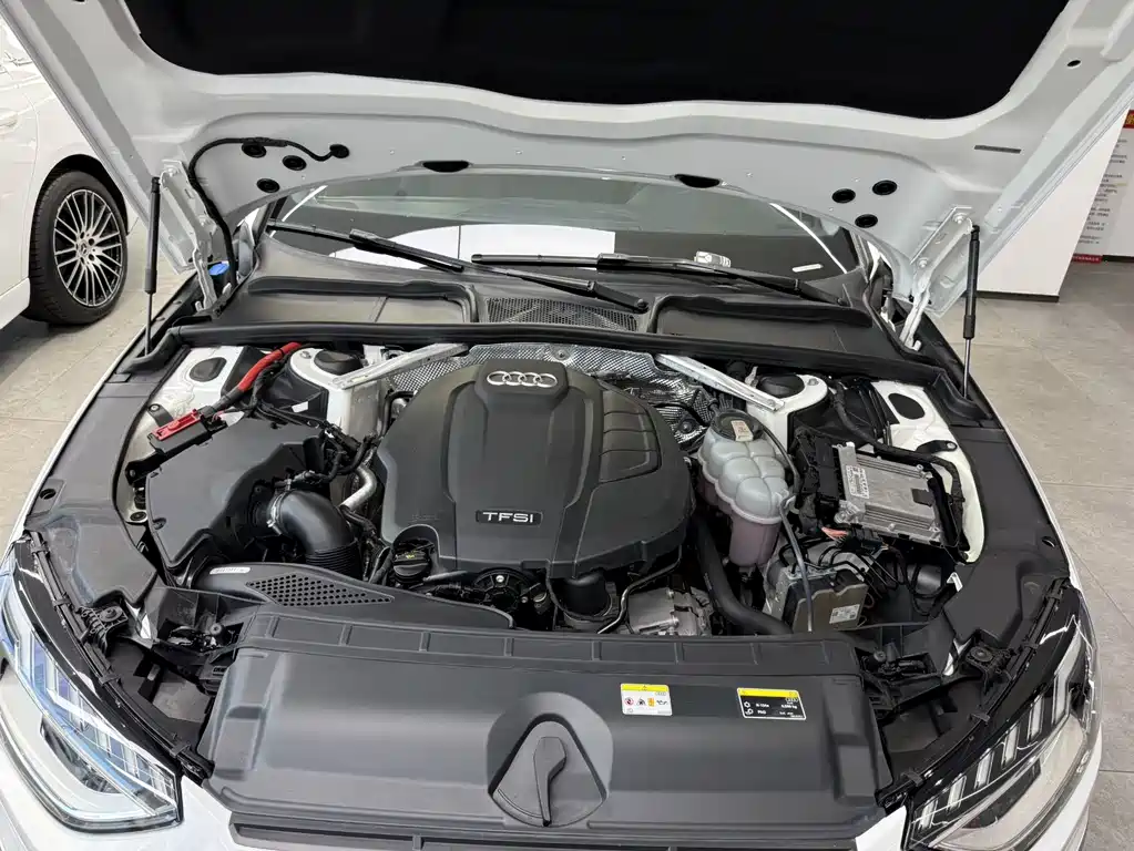 Audi A4L — миниатюра 12