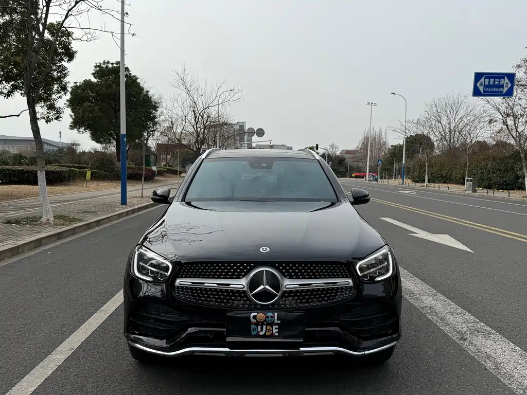 MERCEDES-BENZ GLC