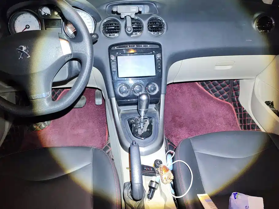 Peugeot 408 — миниатюра 16