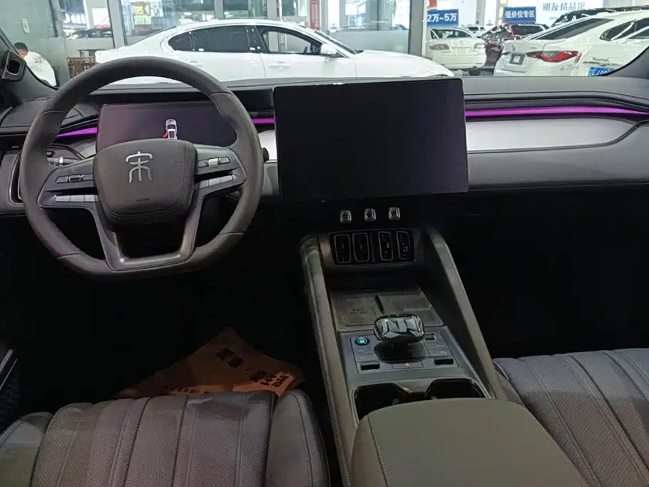BYD L EV — миниатюра 12