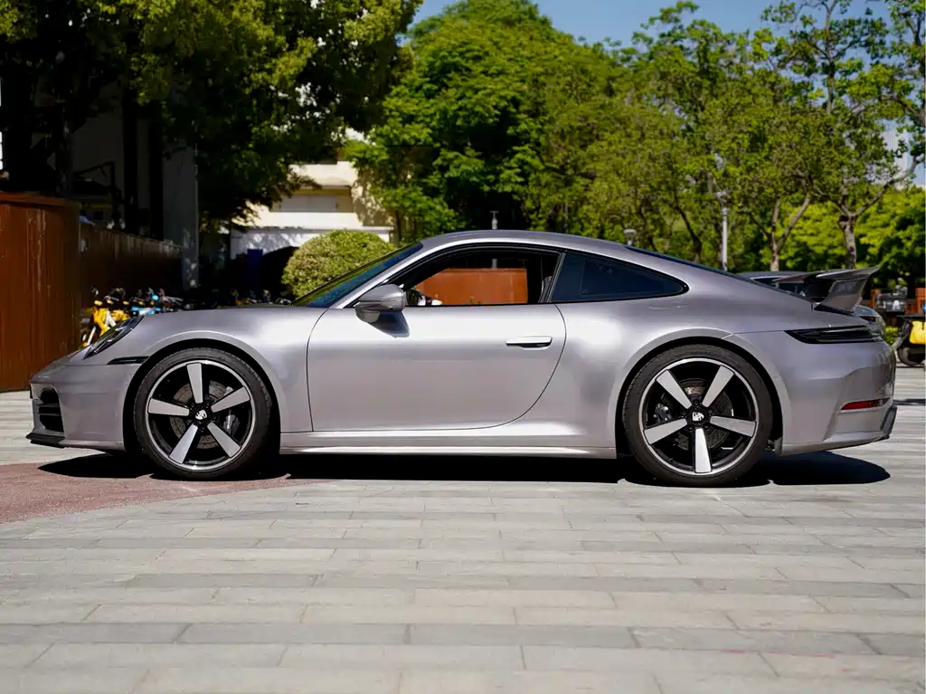Porsche 911 2025 Carrera 3.0T
