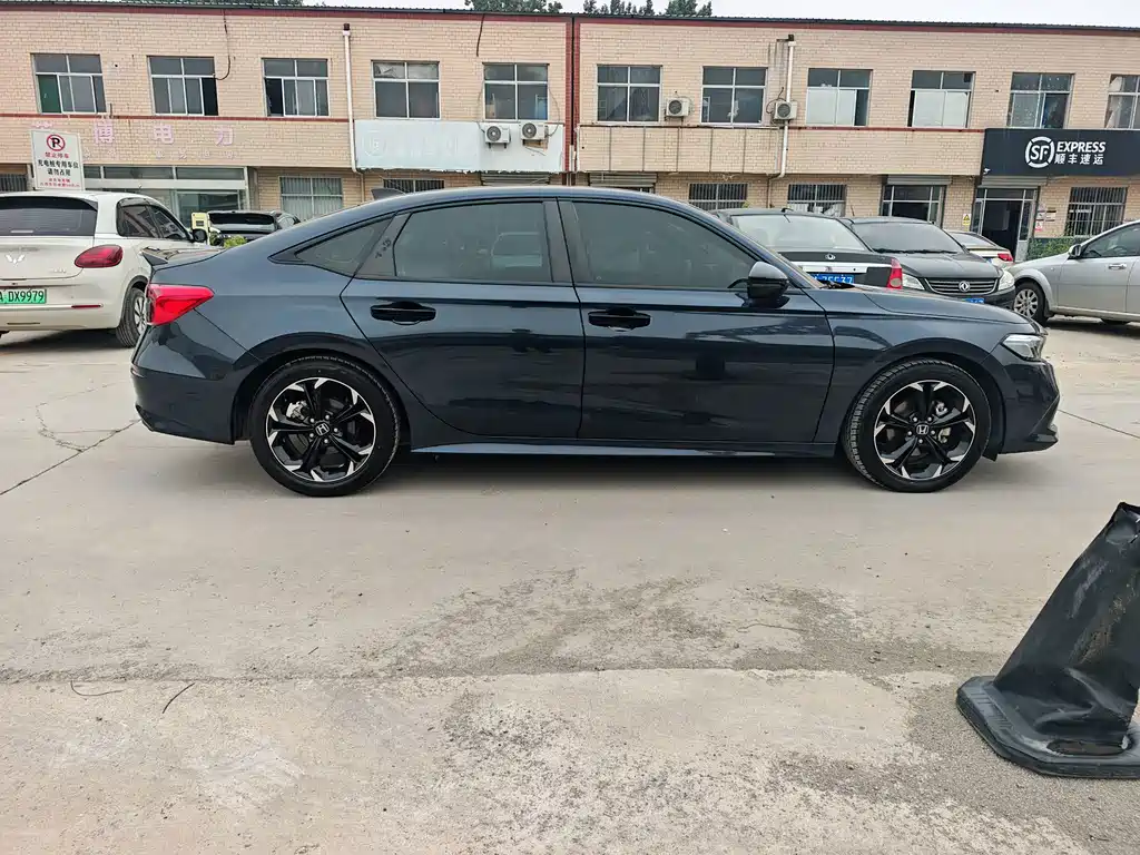 Honda Civic — миниатюра 4
