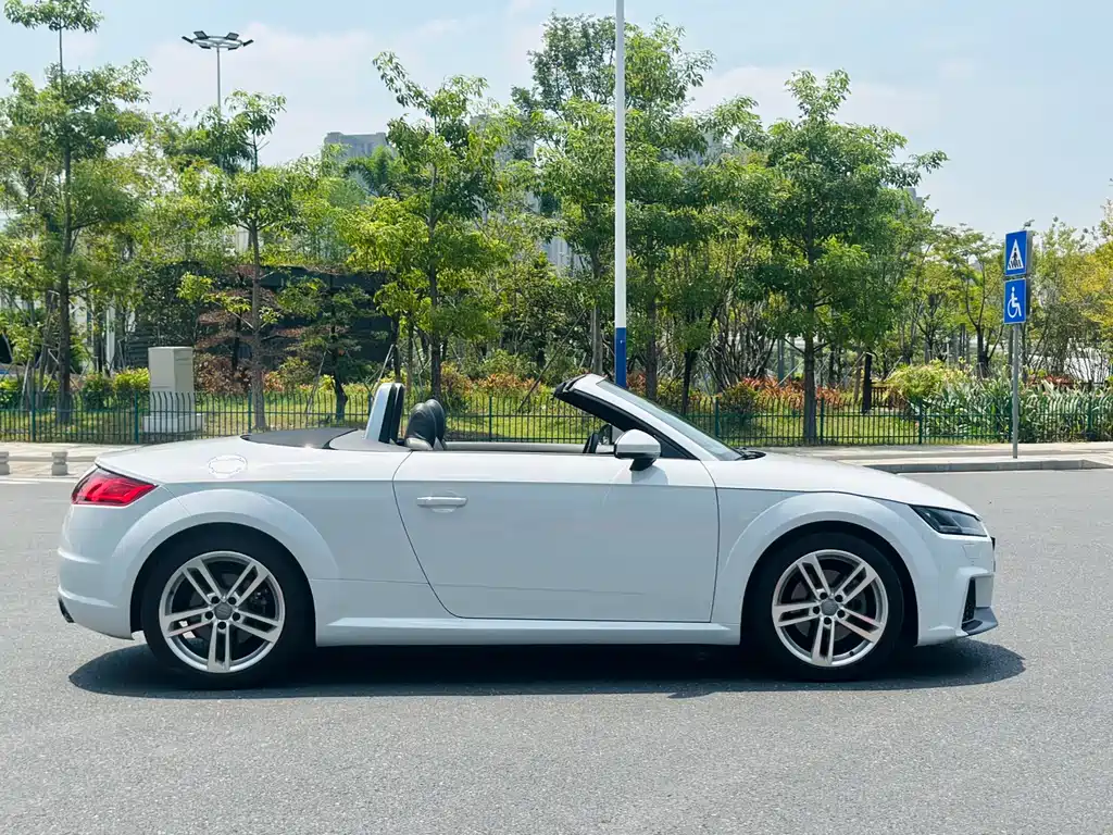 Audi TT — миниатюра 11