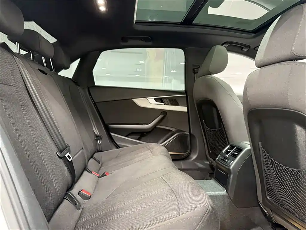 Audi A4L — миниатюра 7