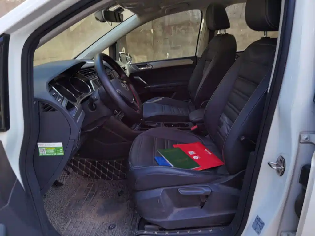 Volkswagen Touran — миниатюра 16