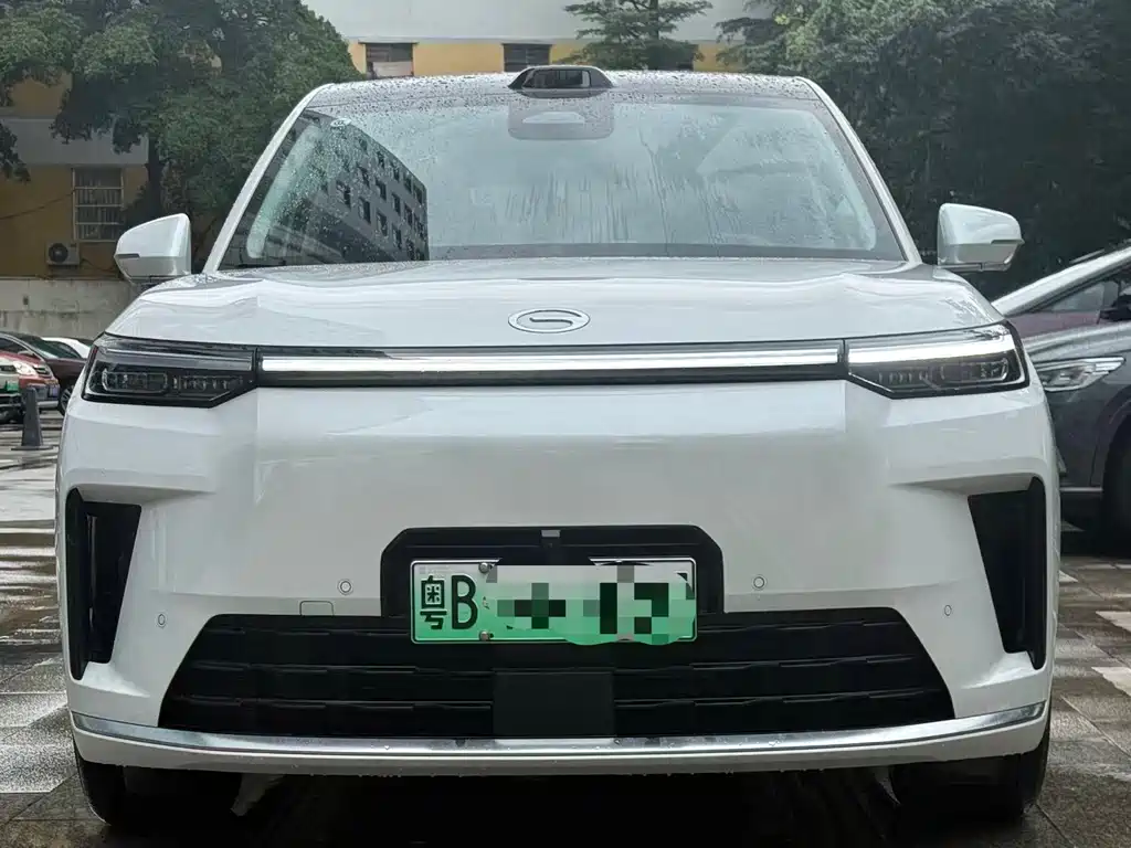 GAC Trumpchi Xiangwang S9 Qiankun UItra 6-seat