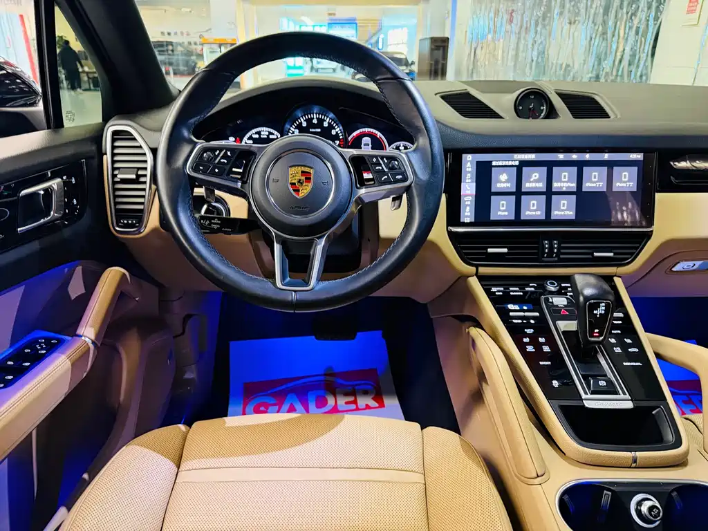 PORSCHE CAYENNE