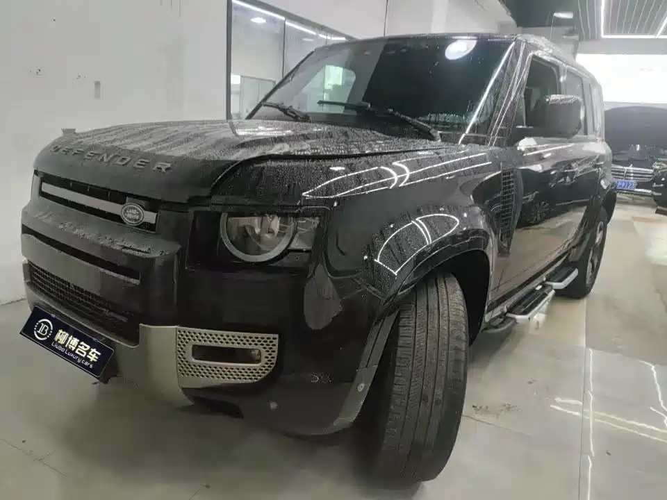Land Rover Defender 2023