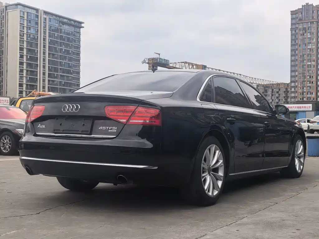 Audi A8 — миниатюра 7