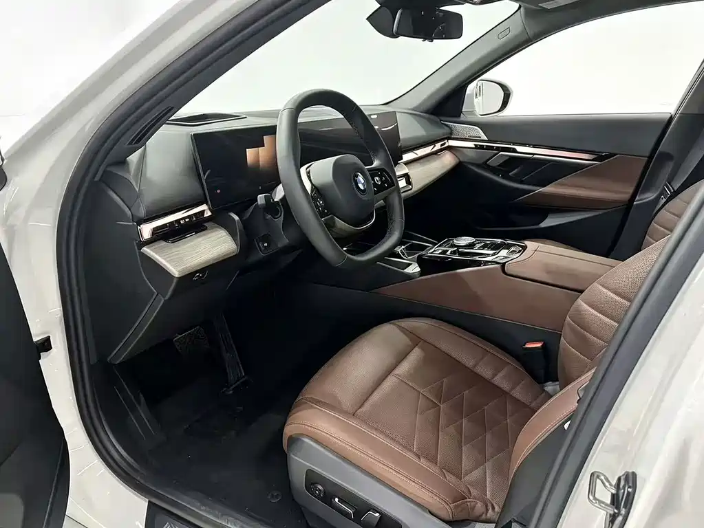 BMW 5 Series 5 2024 530Li Premium Luxury