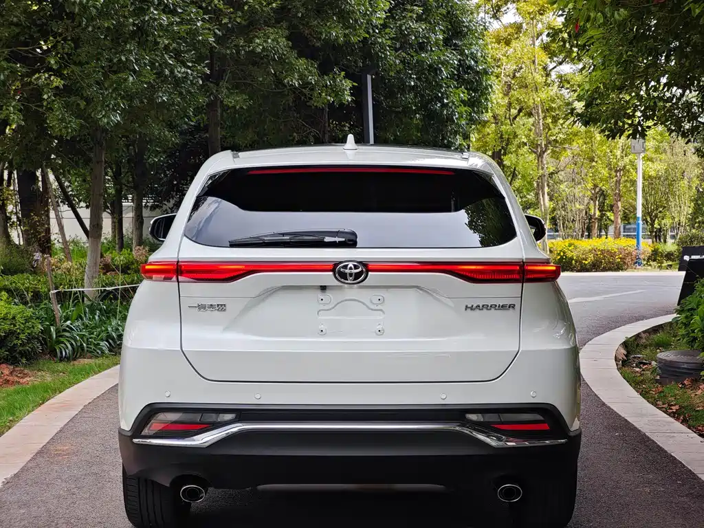 Toyota Harrier — миниатюра 5