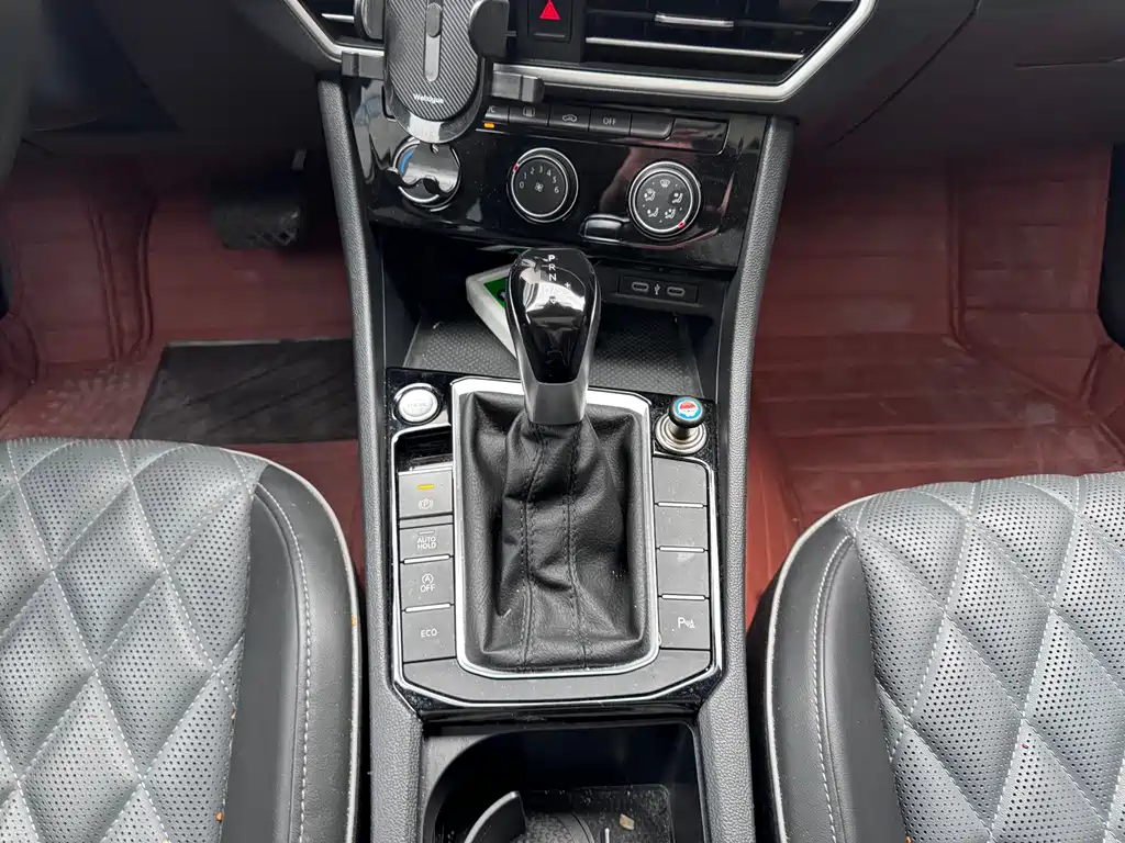 Volkswagen Sagitar — миниатюра 7