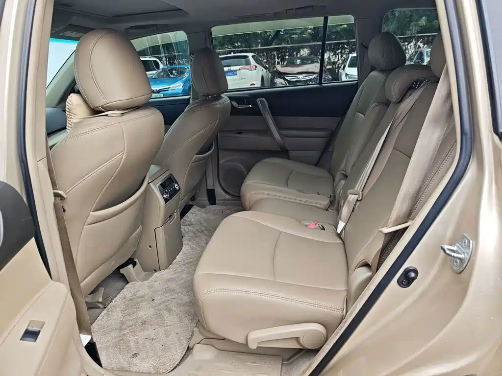 Toyota Highlander — миниатюра 19