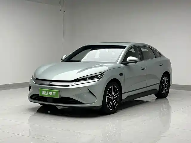2025 BYD Qin