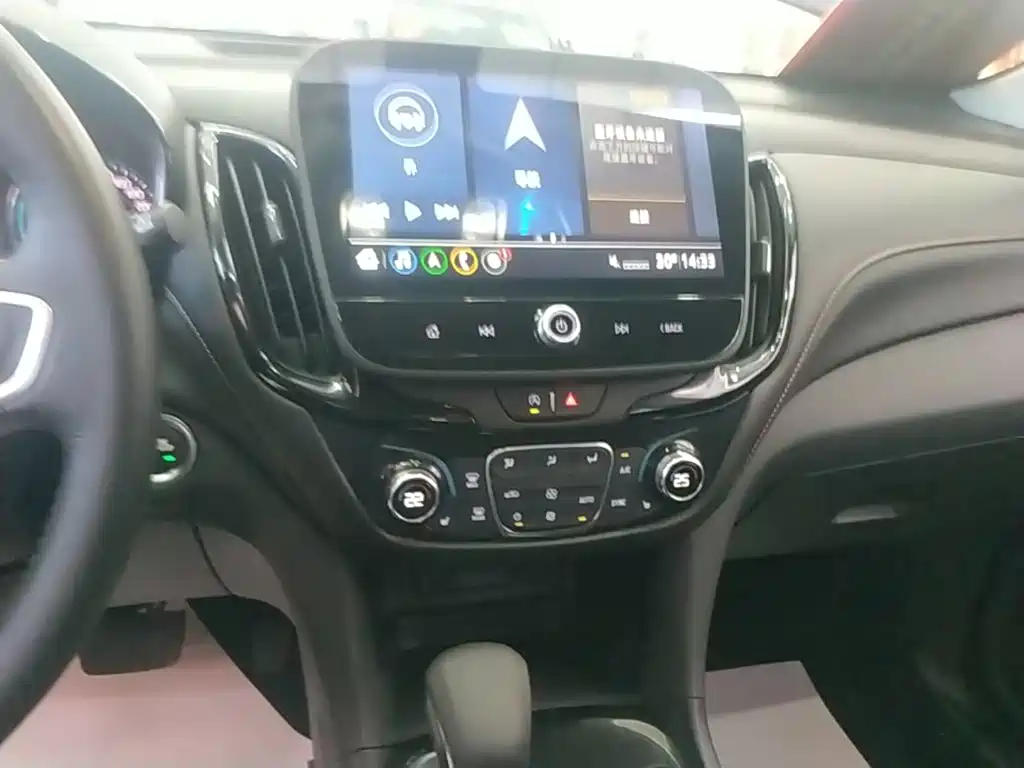Chevrolet Equinox — миниатюра 13