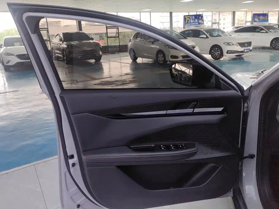 Changan UNI-V — миниатюра 7