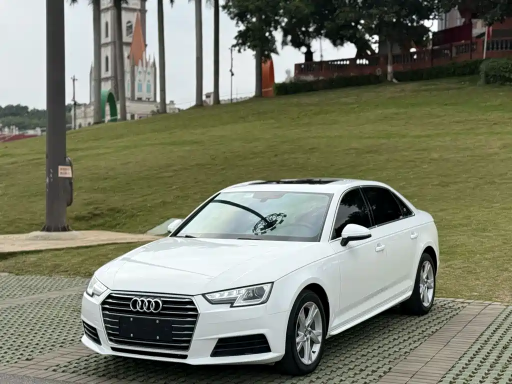 Audi A4L 2017