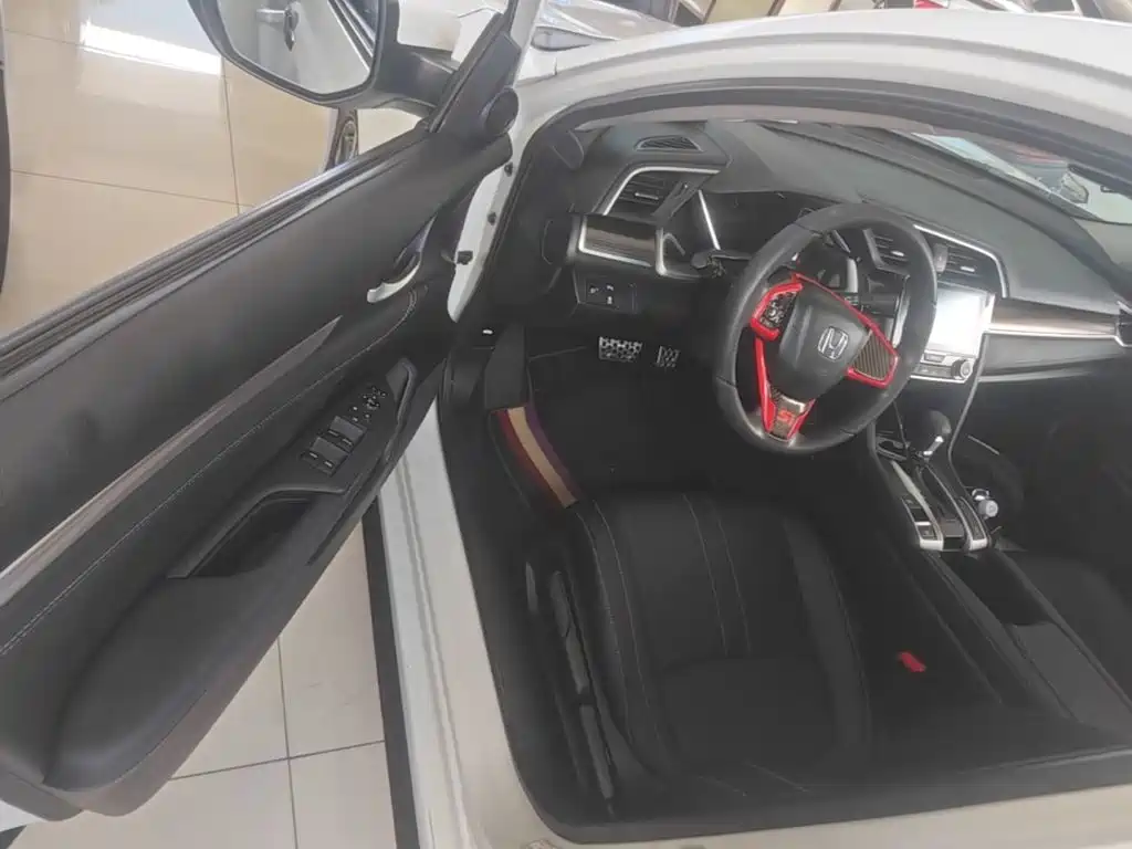 Honda Civic — миниатюра 16