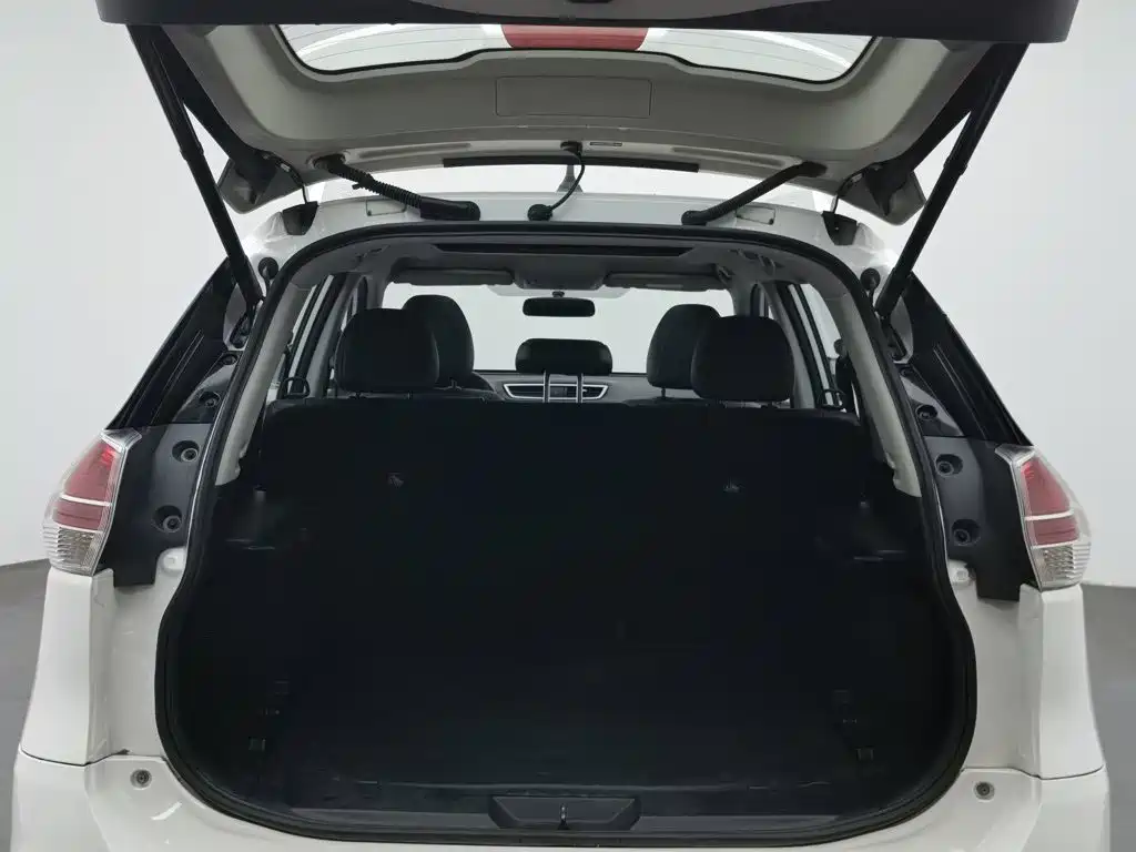 Nissan X-Trail — миниатюра 16