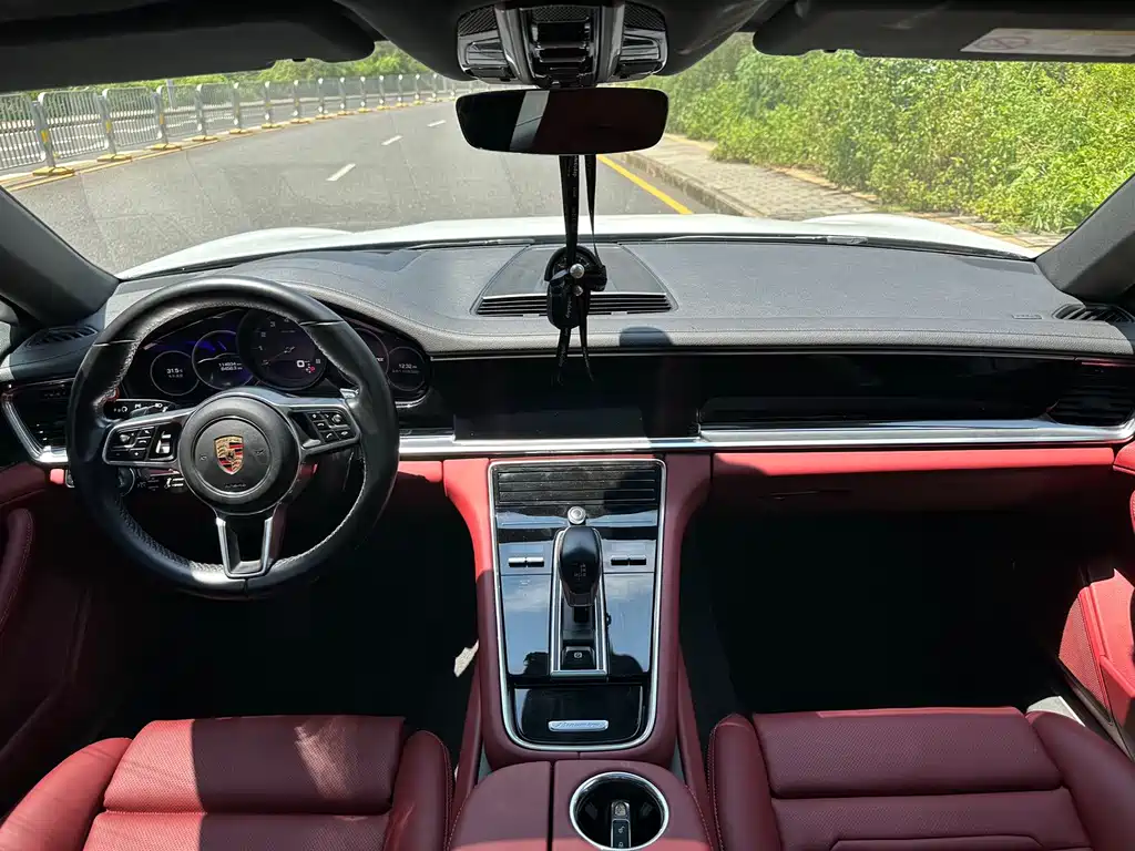 Porsche Panamera — миниатюра 8