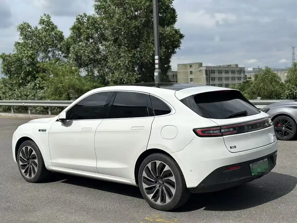 AITO AITO M5 — миниатюра 9