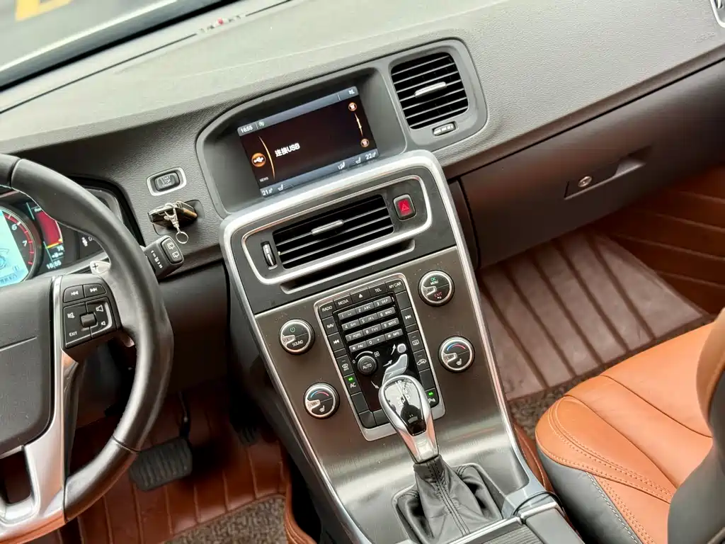 Volvo V60 — миниатюра 18