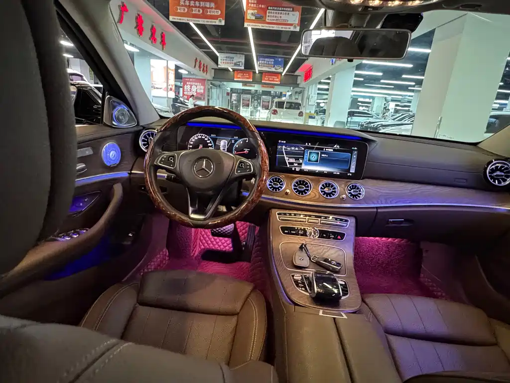 Mercedes-Benz E-Class — миниатюра 16