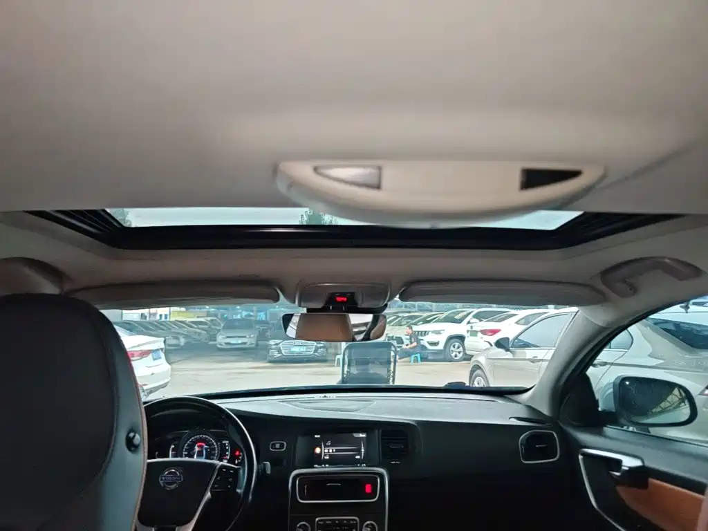 Volvo S60 — миниатюра 18