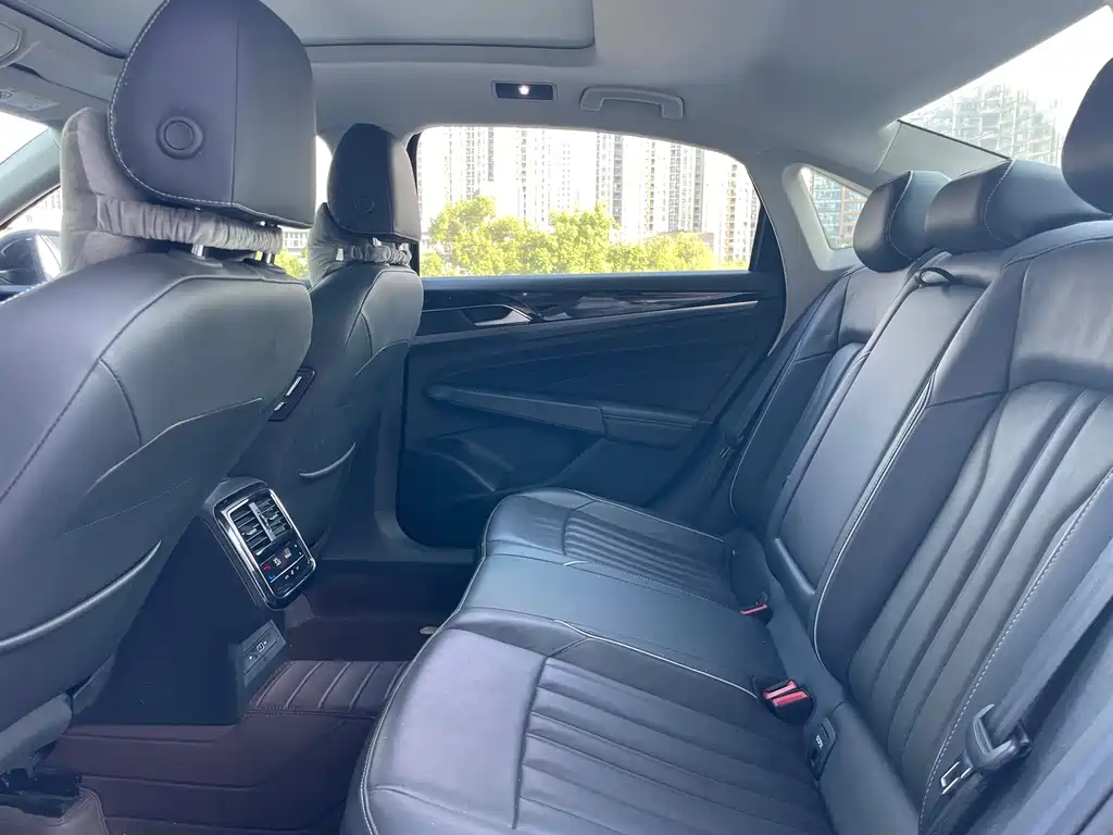 Volkswagen Passat — миниатюра 12