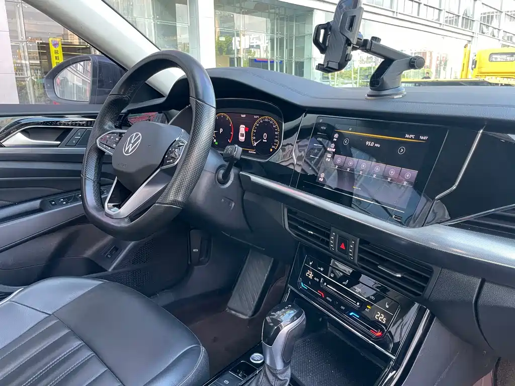 Volkswagen Passat — миниатюра 14