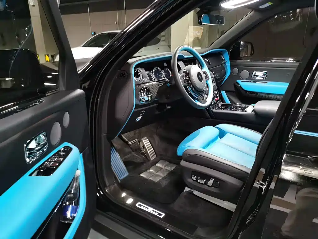 ROLLS-ROYCE CULLINAN