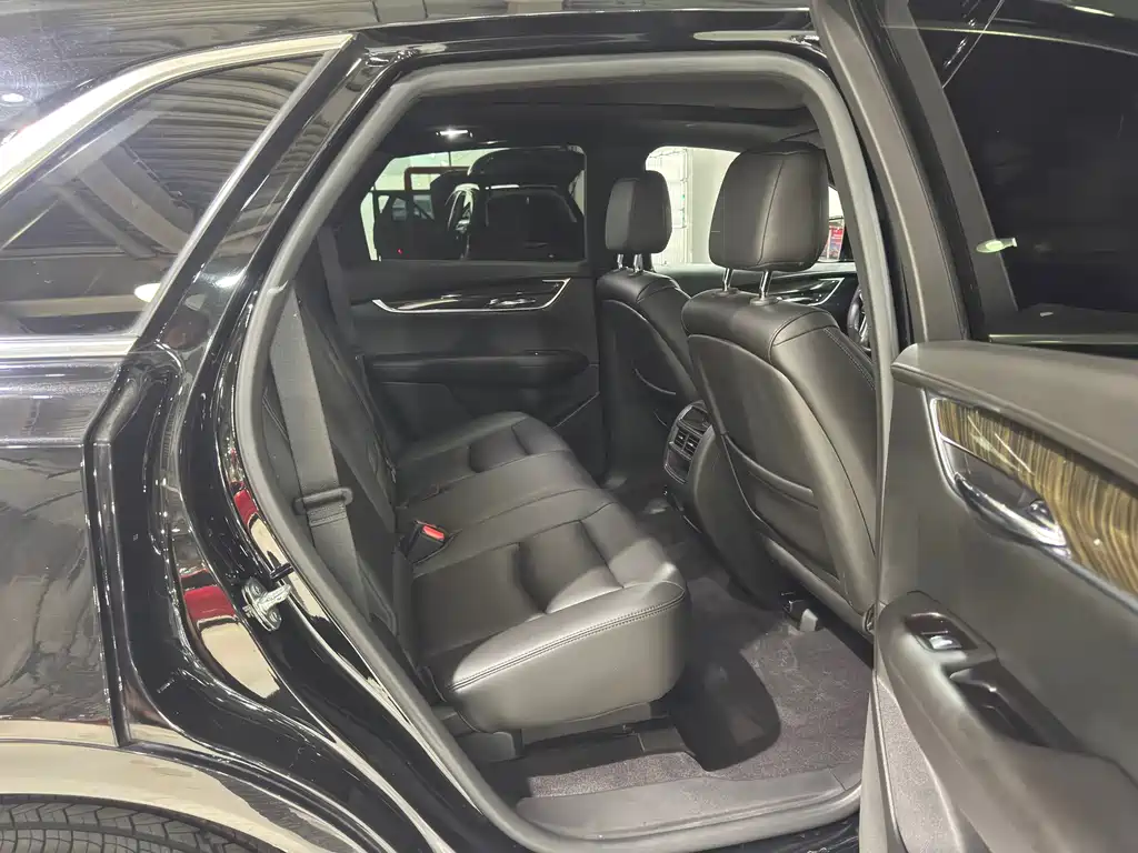 Cadillac XT5 — миниатюра 10