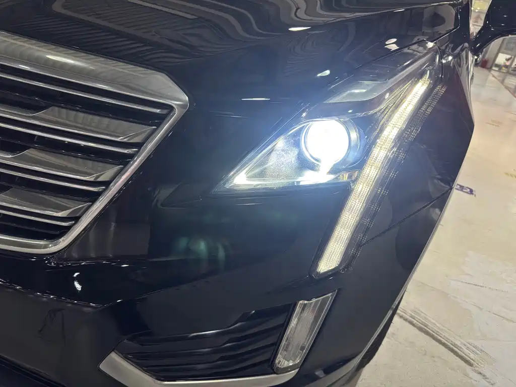Cadillac XT5 — миниатюра 18