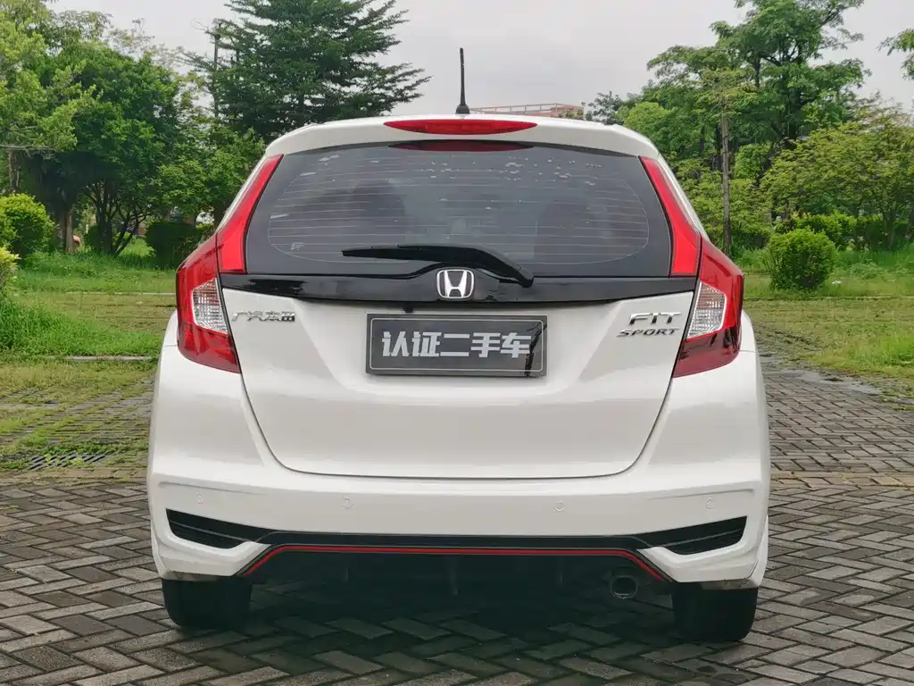 Honda Fit — миниатюра 6