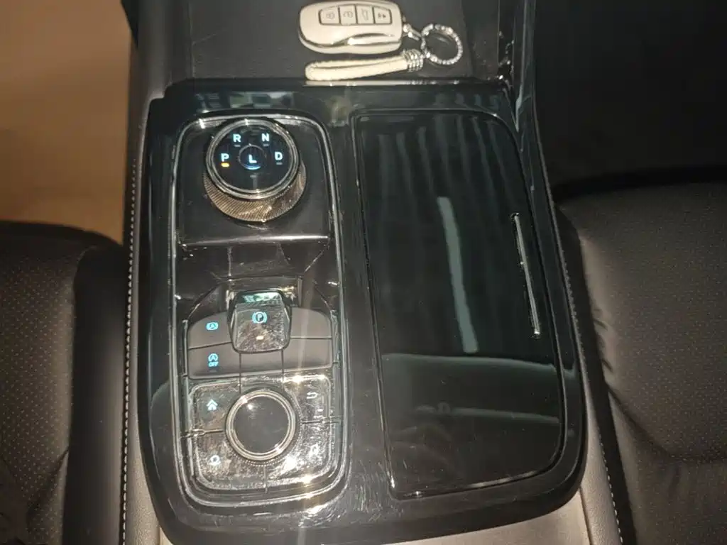 Ford Equator Sport — миниатюра 14